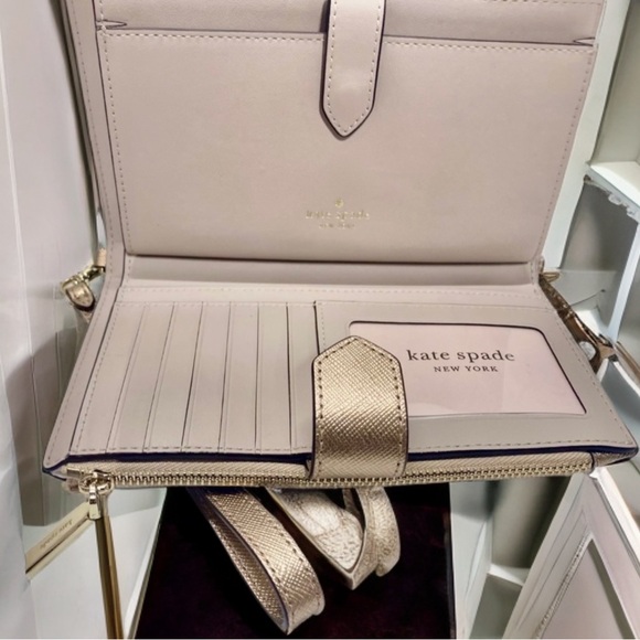 Kate Spade New York Gold Wristlet Wallet – NWOT - Picture 2 of 8
